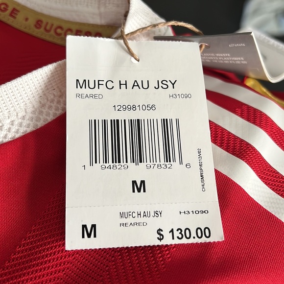 21/22 Manchester United Home Jersey - Picture 7 of 7